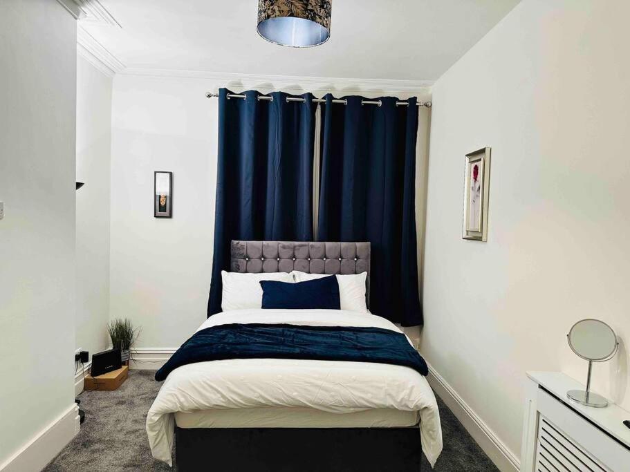Bespoke 2 Bedroom Apt Derby City Exterior foto
